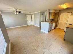 Picture of 1055 S Hiawassee Road Unit 2018, Orlando, FL 32835