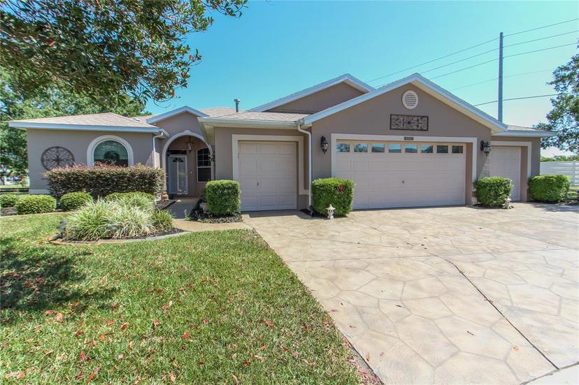 Picture of 1213 Meadowbend Drive, Leesburg FL 34748