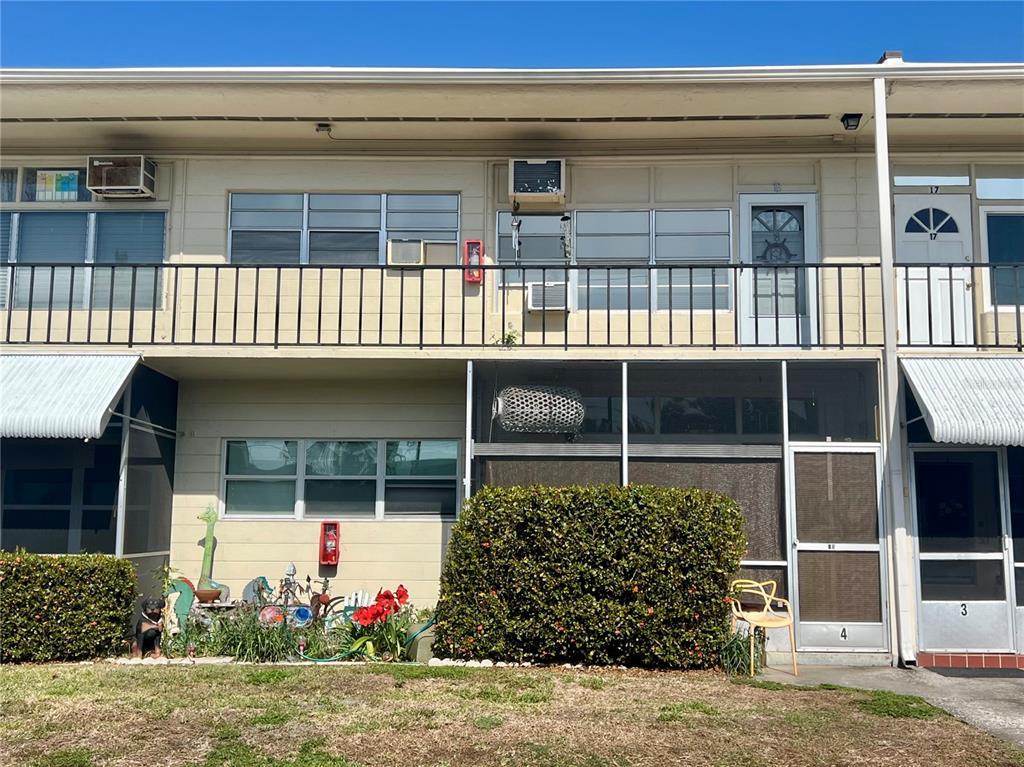 Picture of 4001 58Th Street N Unit 18, Kenneth City, FL 33709