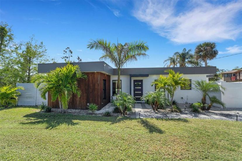 Picture of 106 Playmore Drive, Venice FL 34293