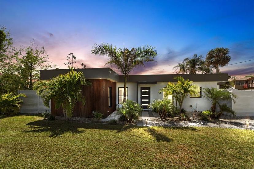 Picture of 106 Playmore Drive, Venice FL 34293
