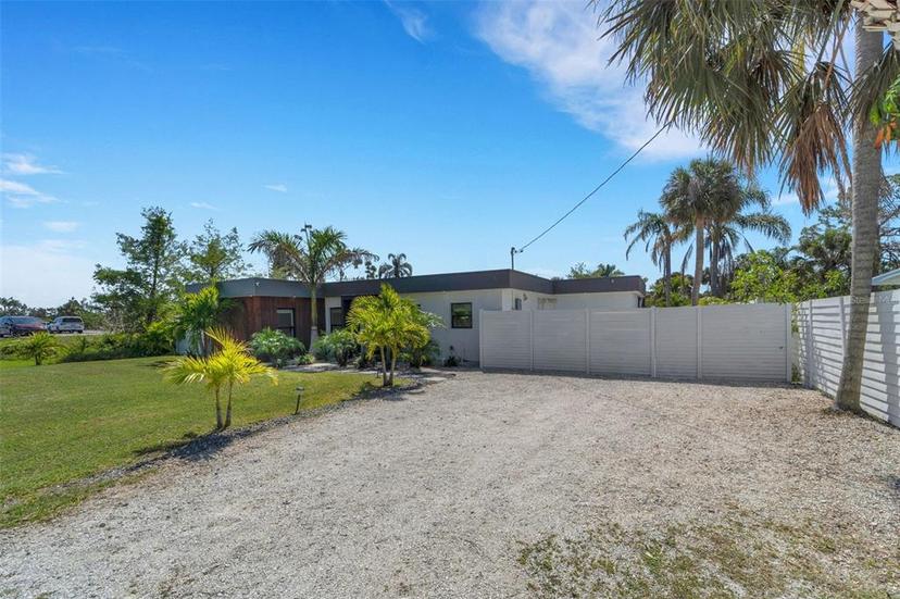 Picture of 106 Playmore Drive, Venice FL 34293