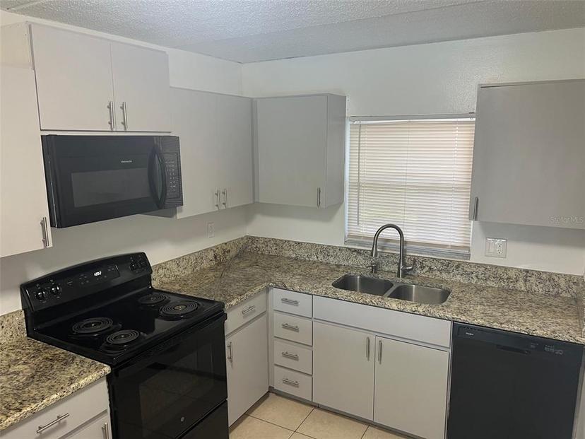 Picture of 2860 Somerset Park Drive Unit 202, Tampa FL 33613