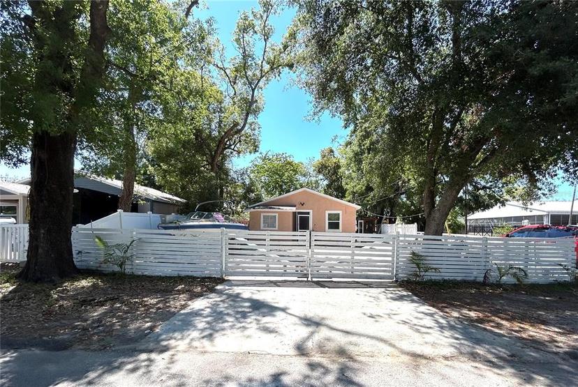 Picture of 8516 N Dixon Avenue, Tampa FL 33604