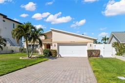 Picture of 10110 Yacht Club Drive, Treasure Island, FL 33706
