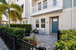 Picture of 845 Burlington Avenue N, St Petersburg, FL 33701