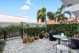 Picture of 845 Burlington Avenue N, St Petersburg, FL 33701