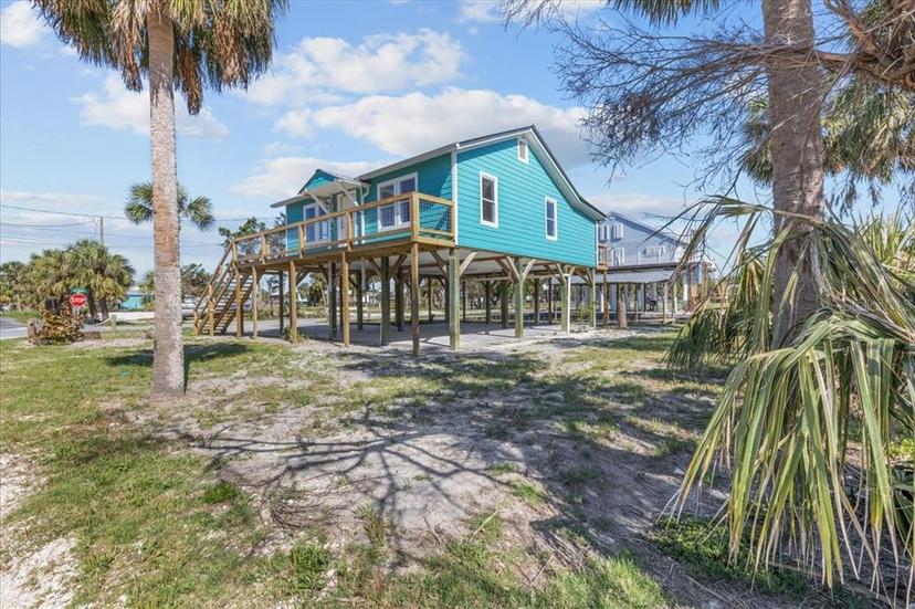 Picture of 57 9Th Avenue E, Horseshoe Beach FL 32648