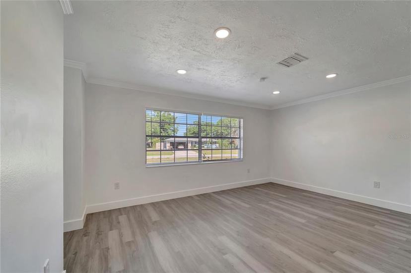 Picture of 1968 Rolling Green Circle, Sarasota FL 34240