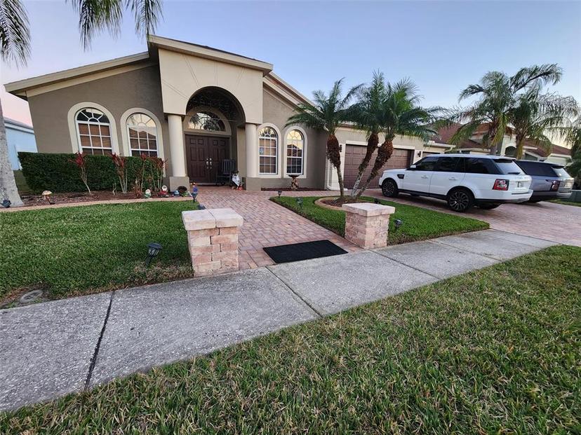 Picture of 10327 Meadow Crossing Drive, Tampa FL 33647