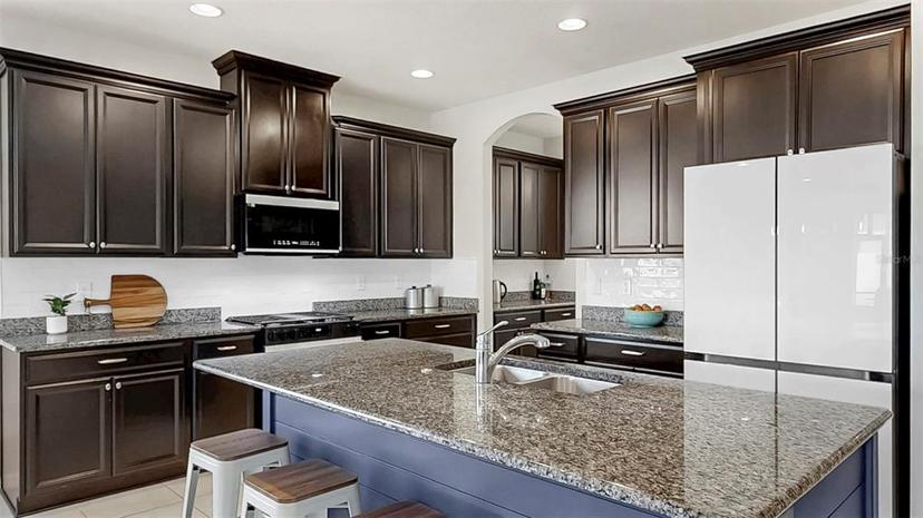 Picture of 17740 Bright Wheat Drive, Lithia FL 33547