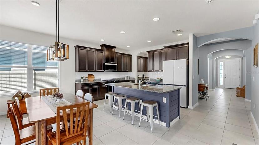 Picture of 17740 Bright Wheat Drive, Lithia FL 33547