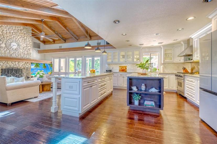 Picture of 898 Cypress Lakeview Court, Tarpon Springs FL 34688