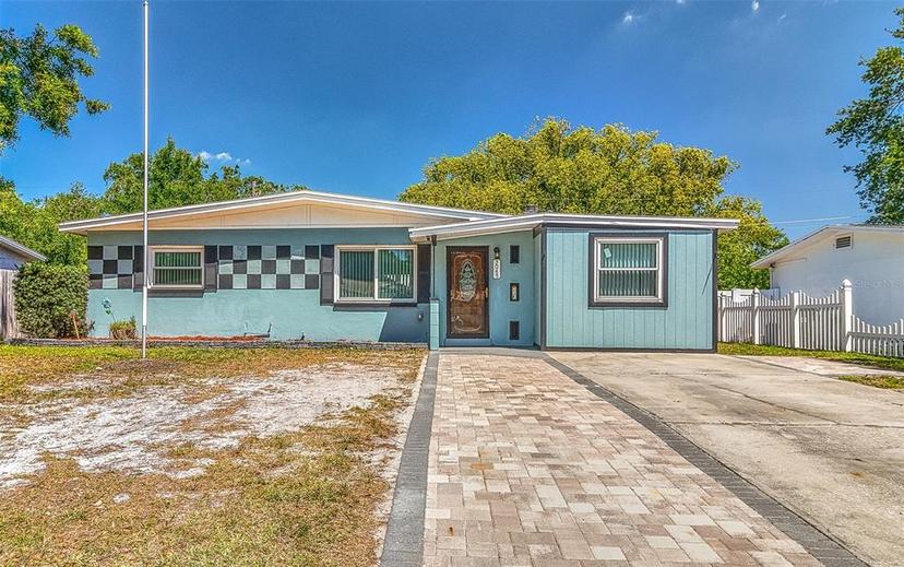 Picture of 3045 Stratford Drive, Largo FL 33771