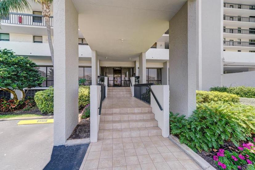 Picture of 15462 Gulf Boulevard Unit 904, Madeira Beach FL 33708