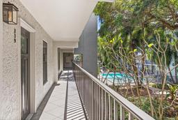 Picture of 105 4Th Avenue Ne Unit 219, St Petersburg, FL 33701