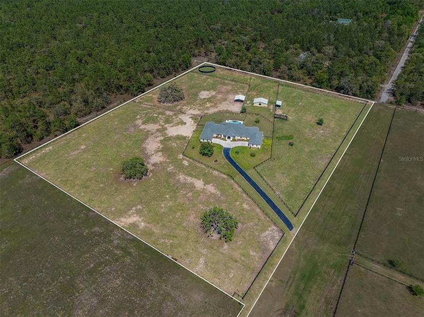 Picture of 5803 E Quicksilver Court, Floral City FL 34436