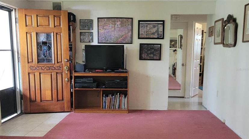 Picture of 6639 Renaldo Way S, St Petersburg FL 33707