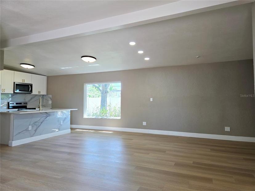 Picture of 8719 Sunlit Cove Drive Ne, St Petersburg FL 33702