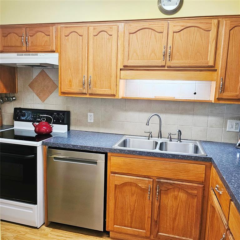 Picture of 240 Windmeadows Street Unit 240, Altamonte Springs FL 32701