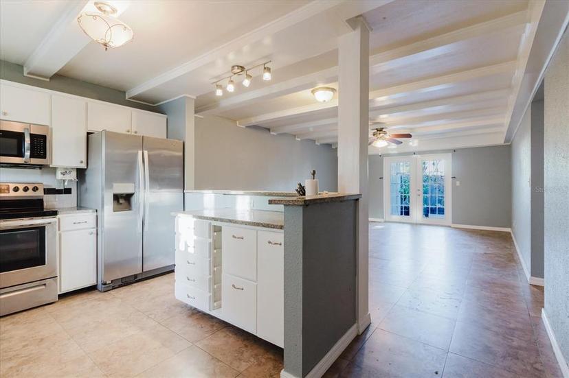 Picture of 14419 Americana Cir Unit 103, Tampa FL 33613