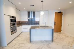 Picture of 777 3Rd Avenue N Unit 1501, St Petersburg, FL 33701
