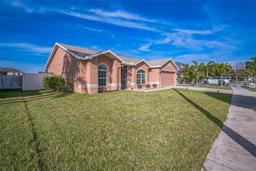 Picture of 10841 Standing Stone Drive, Wimauma, FL 33598
