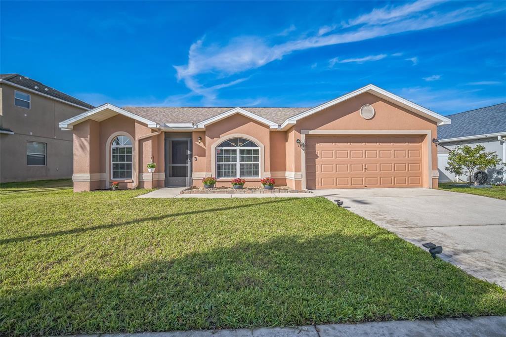 Picture of 10841 Standing Stone Drive, Wimauma, FL 33598