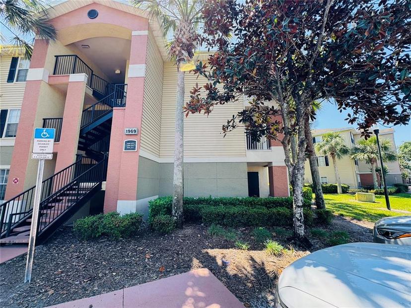 Picture of 1969 Summer Club Drive Unit 213, Oviedo FL 32765