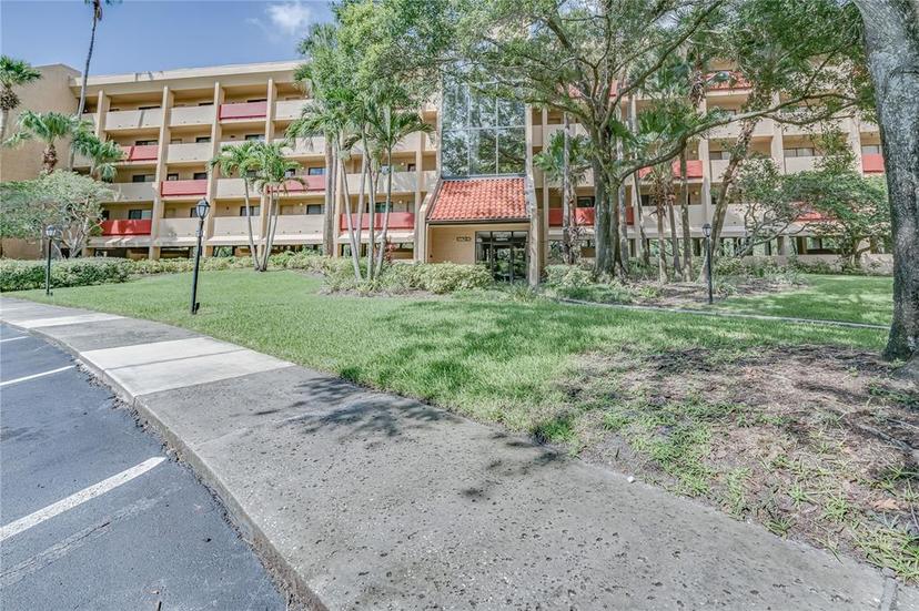 Picture of 3062 Eastland Boulevard Unit 105, Clearwater FL 33761