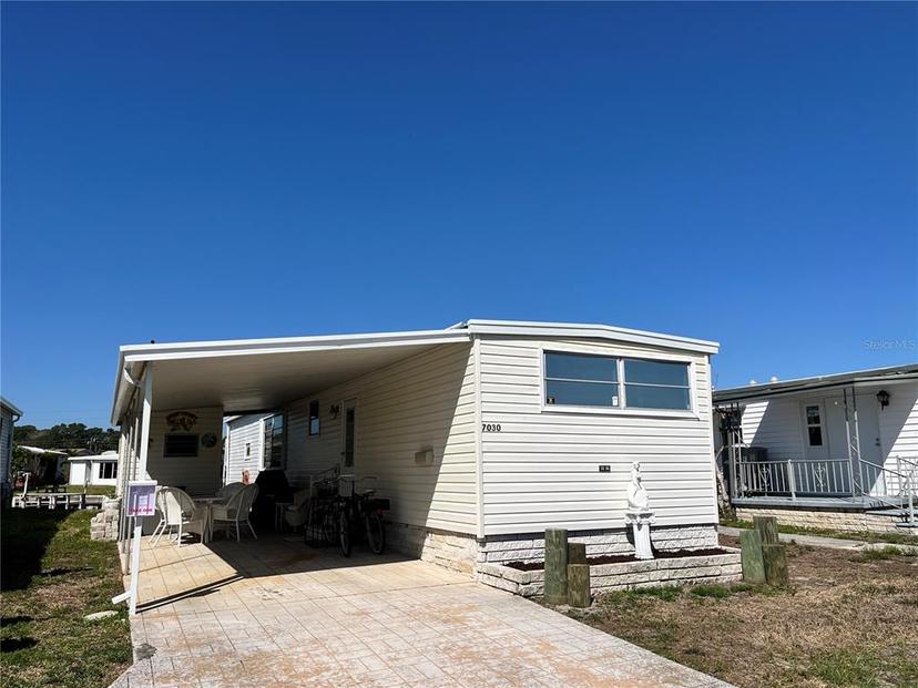 Picture of 7030 Mount Arlington Drive Ne Unit 409, St Petersburg FL 33702