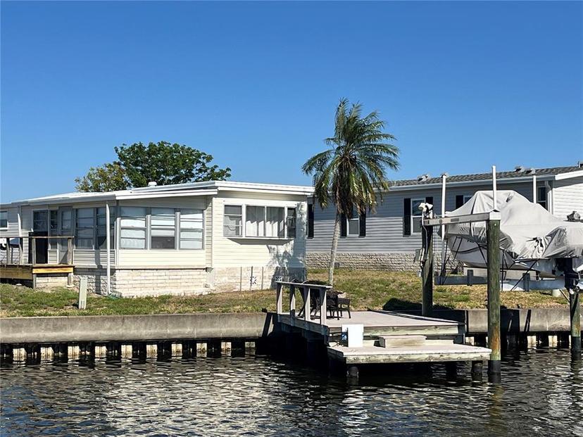 Picture of 7030 Mount Arlington Drive Ne Unit 409, St Petersburg FL 33702