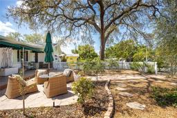 Picture of 903 Emerson Dr, Dunedin, FL 34698