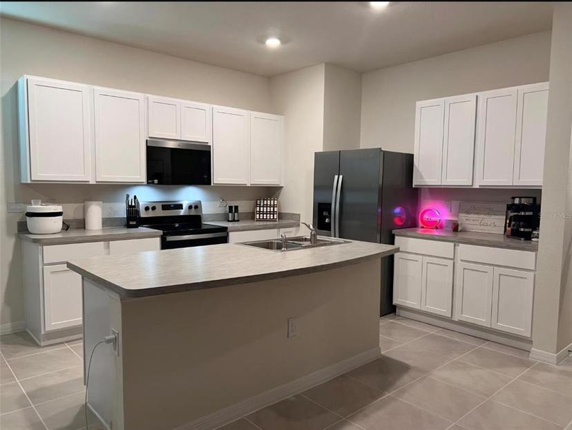 Picture of 2252 Tay Wes Drive, St Cloud FL 34771