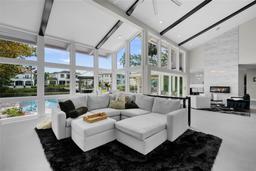 Picture of 5018 S The Riviera Street, Tampa, FL 33609