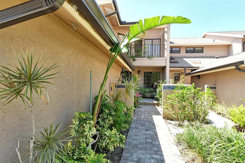Picture of 5230 Landings Boulevard Unit 101, Sarasota FL 34231