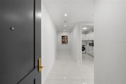 Picture of 2103 Bayshore Boulevard Unit 1701, Tampa, FL 33606