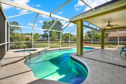Picture of 9603 Sunnyoak Drive, Riverview, FL 33569