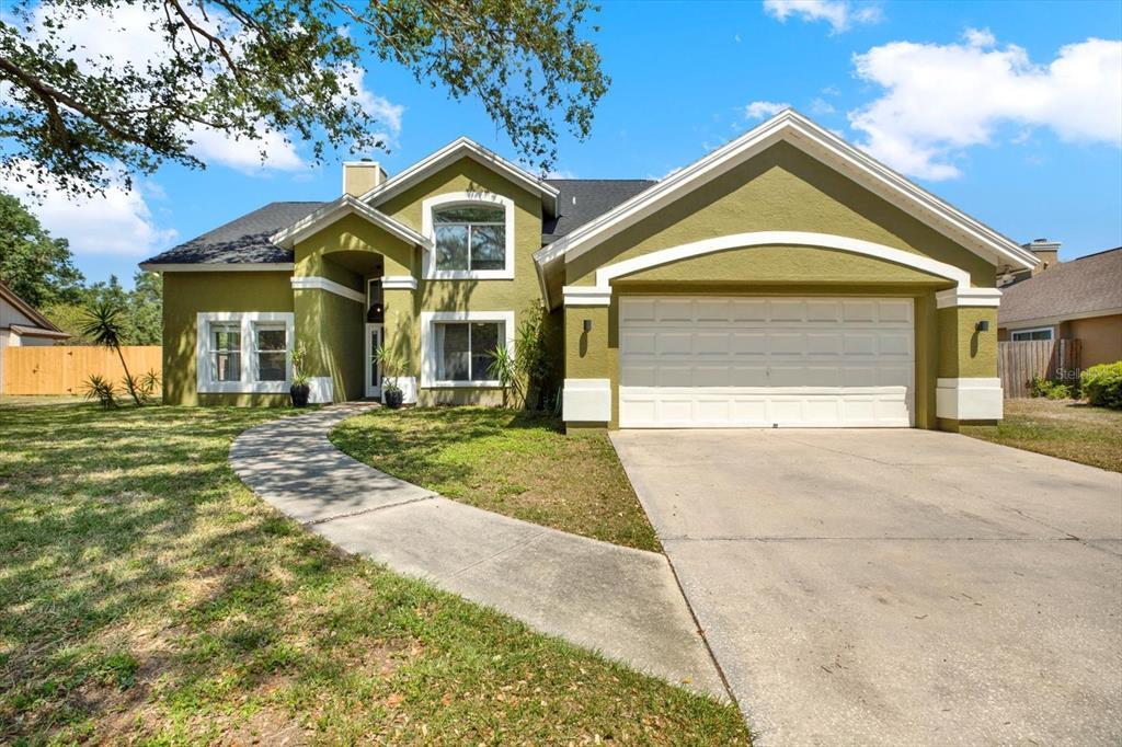 Picture of 9603 Sunnyoak Drive, Riverview, FL 33569