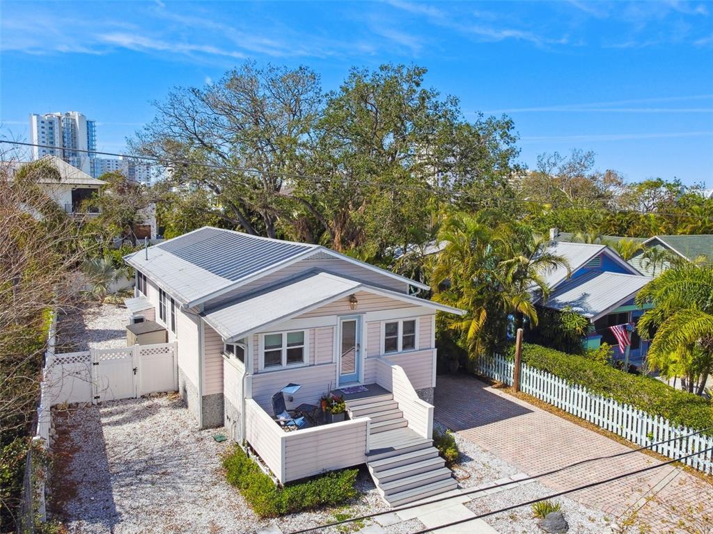 Picture of 652 Ohio Place, Sarasota, FL 34236