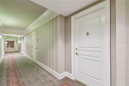 Picture of 750 N Tamiami Trail Unit 1203, Sarasota, FL 34236