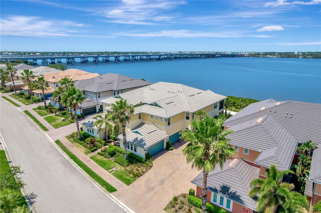 Picture of 1264 Riverscape Street Unit B, Bradenton, FL 34208