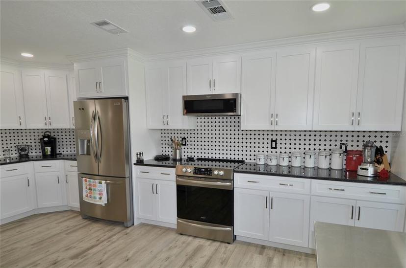 Picture of 611 Paget Drive, Venice FL 34293
