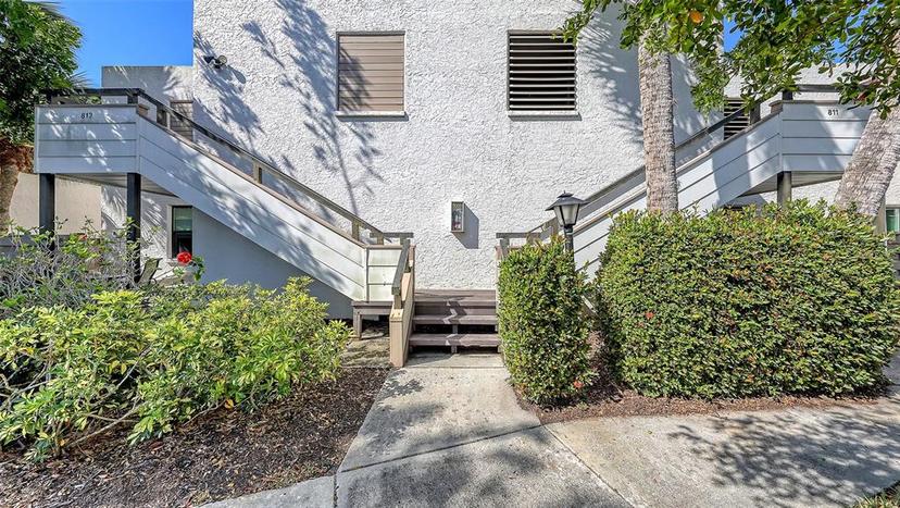 Picture of 811 Oak Drive Unit 811, Bradenton FL 34210