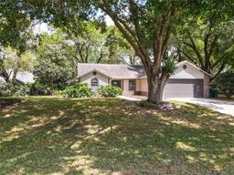 Picture of 2647 Lake Landing Blvd, Eustis, FL 32726