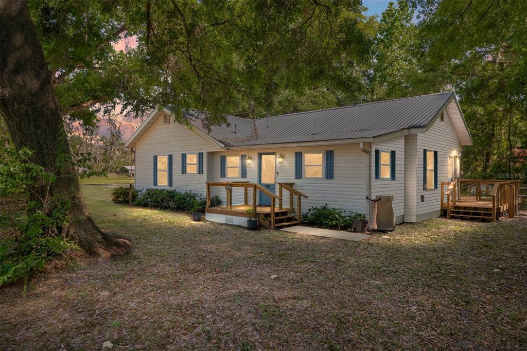 Picture of 17221 NE 71St Place, Hawthorne, FL 32640