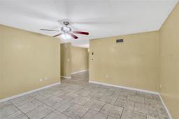 Picture of 1001 Dora Avenue, Tavares, FL 32778