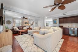 Picture of 4912 W Bay Way Drive, Tampa, FL 33629