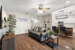 Picture of 6230 Gannetdale Drive, Lithia, FL 33547