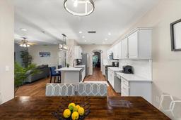 Picture of 6230 Gannetdale Drive, Lithia, FL 33547